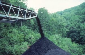 عملکرد کارخانه زغالشویی و مراحل اصلی شستشوی زغال‌سنگ از خردایش تا خشک‌کردن نهایی به زبان ساده توضیح داده شده است.